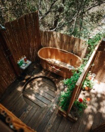 Outdoor Bath by Garden Rooms Of Surrey